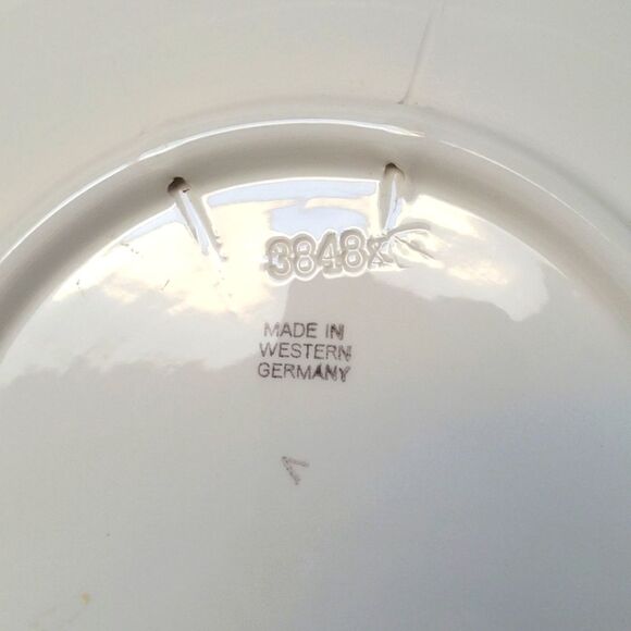 VTG E&R Golden Crown West Germany Winter Scene Plates Set of Two 9 Inch 1950s - Picture 6 of 12